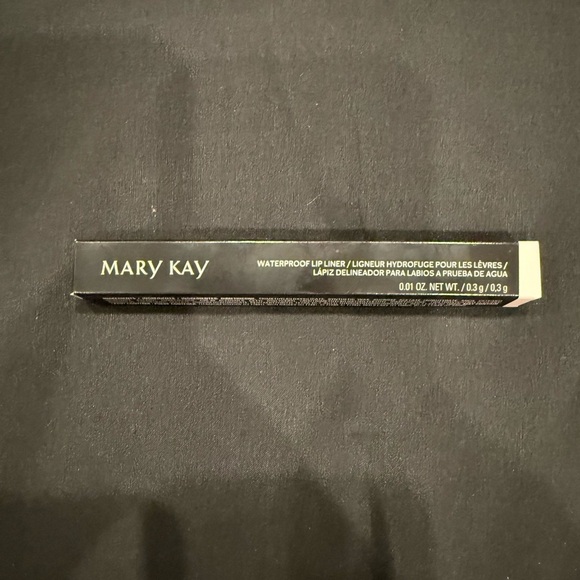 Mary Kay Other - Mary Kay Waterproof Lip Liner - Beige Nude New in Box
